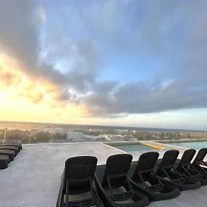 & Ocean View / Pool,jacuzzi & Parking - 423 Musa Apartamento
